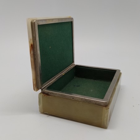 Scatola porta gioie in alabastro anni 70 misure 13,5x9,5x4,5 cm