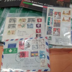 Lotto accumulo di materiale filatelico, francobolli buste folder anni 80/90 2