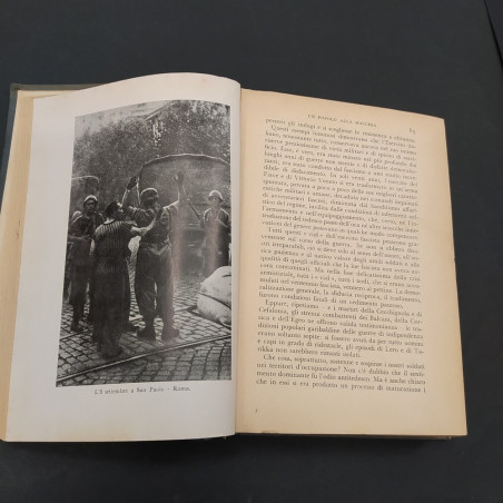 Libro Un popolo alla macchia - Luigi Longo - Dedica e firma