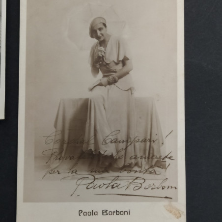 Foto con autografi stampati attori Paola Borboni, Dick Powell e James Cagney