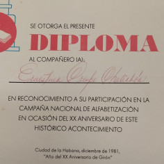 Diploma con autografo stampato Fidel Castro 1981 2