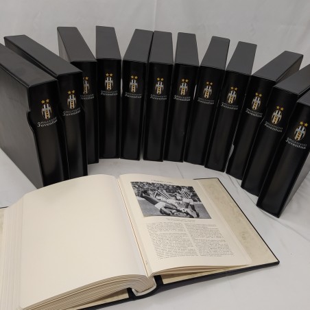 Pubblicazione Archivio Juventus 13 Album in carta pregiata rivestimento ecopelle