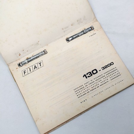 Catalogo parti di ricambio carrozzeria Fiat 130-3200, 1974. Macchie