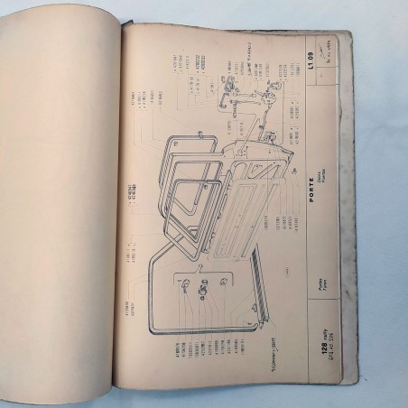 Cartellina Fiat 128 rally Catalogo parti di ricambio carrozzeria, '71. Sbucciato