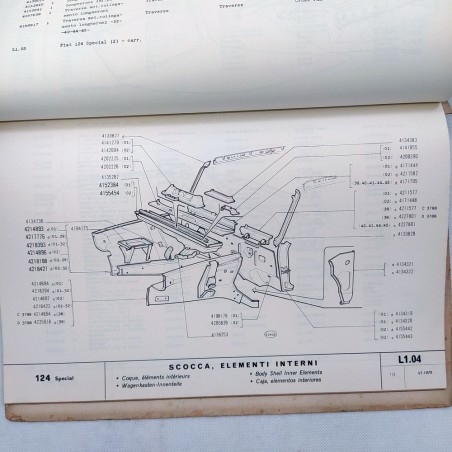 Catalogo parti di ricambio Fiat 124 Special, 1970. Polvere e sbucciature