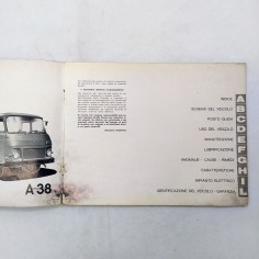 Uso e manutenzione autocarri Alfa Romeo A15, A19, A38 - Saviem, 1967. Macchie 2
