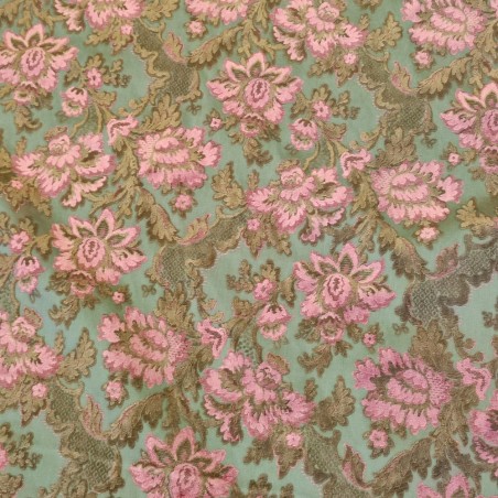 Pezza di tessuto boccato fiori rossi su verde h. 130 cm l. 300 cm