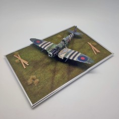 Diorama aereo Spitfire 1944 scala 1/48 carrelli scollati 2