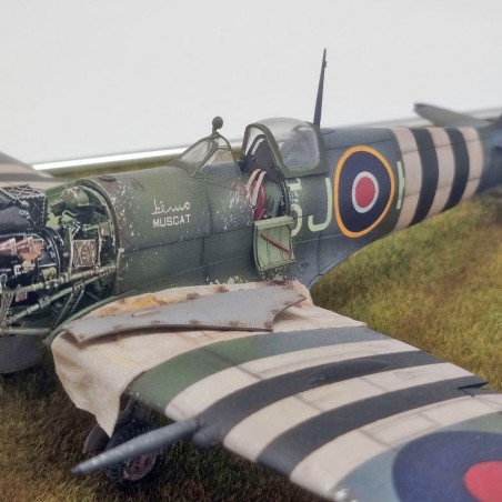 Diorama aereo Spitfire 1944 scala 1/48 carrelli scollati