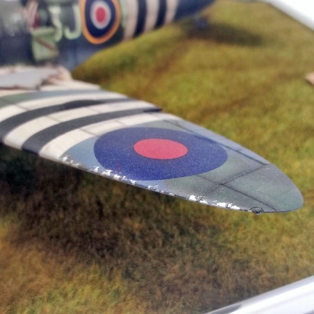 Diorama aereo Spitfire 1944 scala 1/48 carrelli scollati