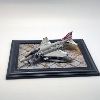 Diorama aereo F4 Phanom guerra di Corea sc. 1/72 piccoli difetti