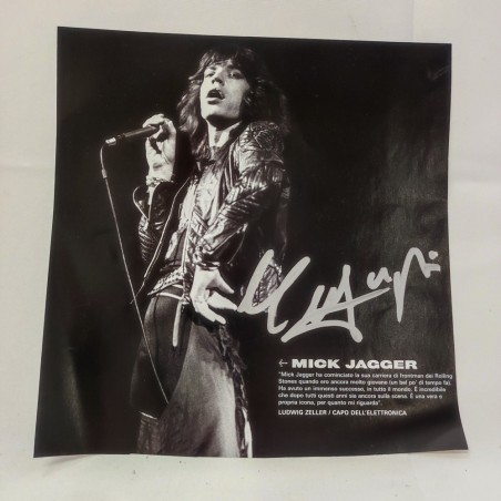 Ritaglio di rivista con Mick Jagger e autografo NON dell'artista
