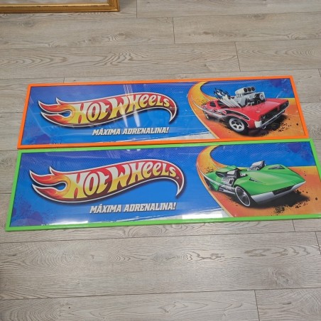 Coppia banner Hot Wheels stampati su plexiglass 122x33 cm