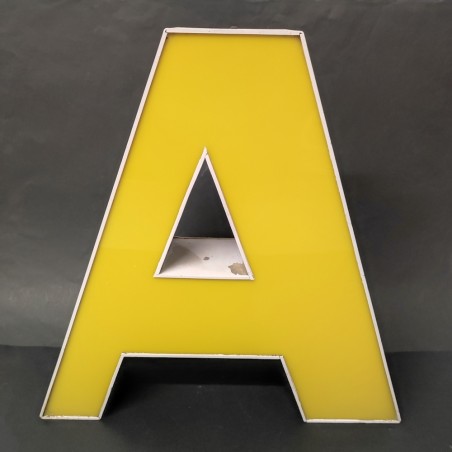 Lettera A luminosa da farmacia 40x40x9 cm