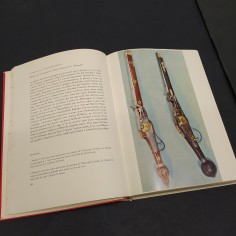 Libro Les armes a feu 1500-1660 J. F. Hayward 1970 2