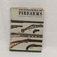 Libro Encyclopedia of firearms Harold L. Peterson 1967