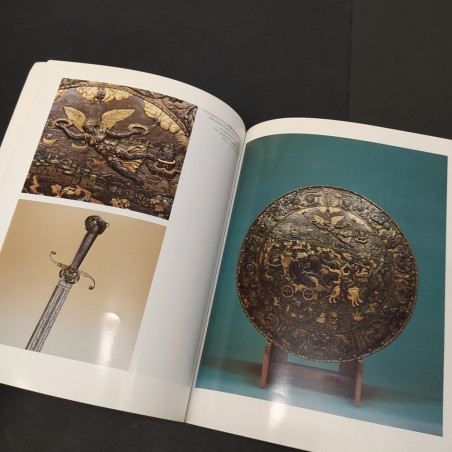 Libro Guida del Museo delle armi “Luigi Marzoli” Francesco Rossi 1988