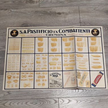 Poster con il catalogo del pastificio ex combattenti del 1931. Piccoli strappi