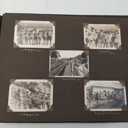 Album di foto di militari, civili e paesaggi anni '20-'30 tutte annotate. Buono