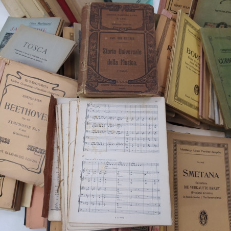 Lotto di 135 libretti di opere musicali libretti e spartiti '800/'900