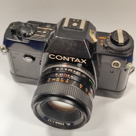 Macchina fotografica Contax 137 MD ottica 50 mm 1: 1,7. Segni del tempo