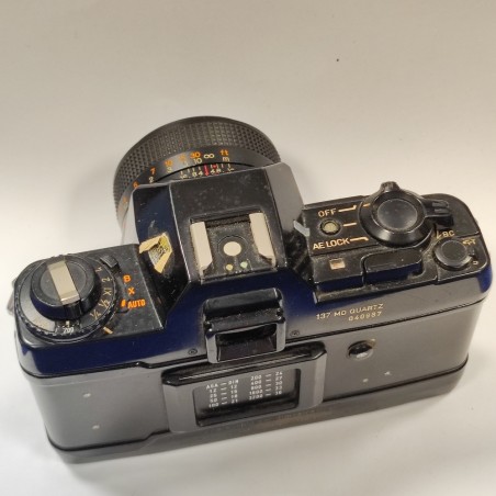 Macchina fotografica Contax 137 MD ottica 50 mm 1: 1,7. Segni del tempo