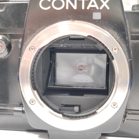 Macchina fotografica Contax 137 MD ottica 50 mm 1: 1,7. Segni del tempo