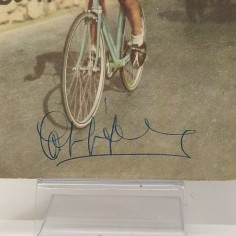 Cartolina pubblicitaria biciclette Bianchi con autografo Coppi. Retro macchiato 2