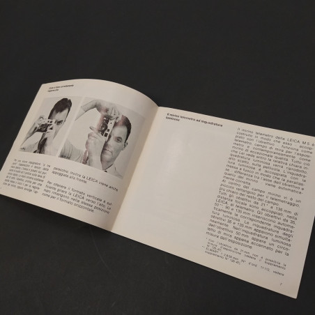 Libretto di istruzioni macchina fotografica Leica M5, Leitz. Sbiadito con pieghe