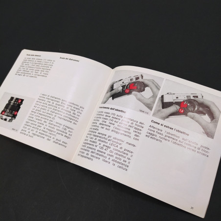 Libretto di istruzioni macchina fotografica Leica M5, Leitz. Sbiadito con pieghe