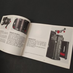 Libretto di istruzioni macchina fotografica Leica R4, Leitz in inglese. Polvere 2
