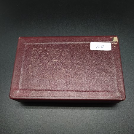 Scatola da orologio Longines bordeaux con garanzia e documenti. Sbucciature