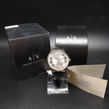 Orologio Armani Exchange al quarzo da uomo, cinturino in pelle. Inusato