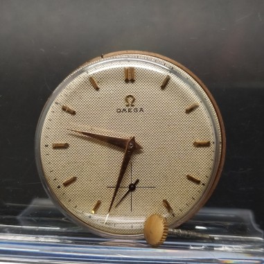 Movimento e quadrante di orologio Omega con lancette dorate