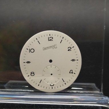 Quadrante per orologio Eberhard chiaro con numeri arabi neri. Buono