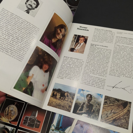 Lotto di 5 brochure obiettivi fotografici Hasselblad, anni '70 - '80. Buono