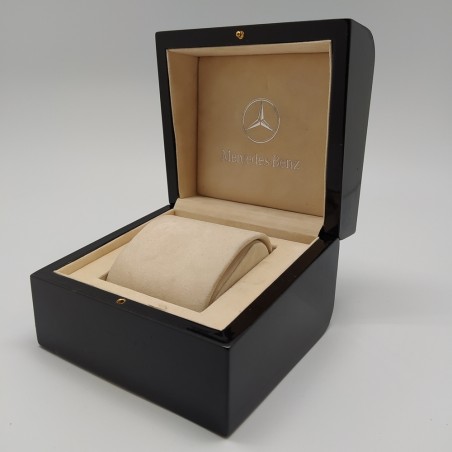 Cofanetto in legno per orologio Mercedes-Benz con ingrigimenti e graffi