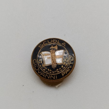 Lotto di 2 pin dell'epoca fascista Scuola Giovanni Pantò, GUG smaltati