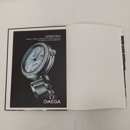 Catalogo orologi Omega La collection 2010-2011 in inglese. Lievi graffi