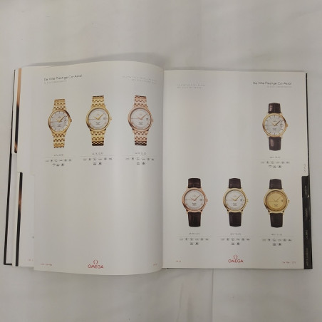 Catalogo orologi Omega La collection 2010-2011 in inglese. Lievi graffi