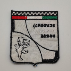 Distintivo in tessuto ricamato della Scuderia Brescia Corse. Piccola macchia 2