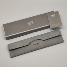 Astuccio morbido per orologio Hermes grigio con documenti e cofanetto. Buono 2