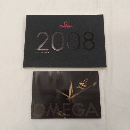 Lotto di 5 cataloghi e listino prezzi per orologi Omega, anni 2000. Buono