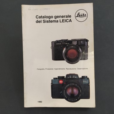 Catalogo macchine fotografiche Leica, 1982. Ingrigimenti in copertina