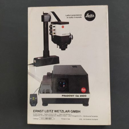 Catalogo macchine fotografiche Leica, 1982. Ingrigimenti in copertina