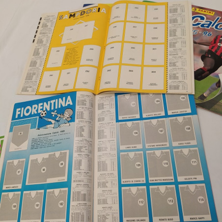 Lotto di 3 album figurine Panini di calciatori con alcune figurine 1992-1996