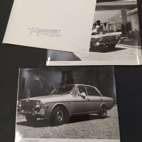 Lotto di 3 fotografie auto Ford Taurus, anni '50. Buono