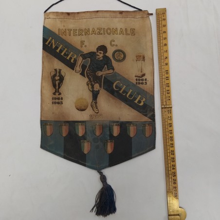 Gagliardetto Internazionale Football Club Inter 1908 in tessuto. Macchie
