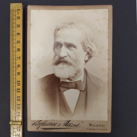 Fotografia di Giuseppe Verdi su cartoncino Pagliano, impresario teatrale Ricordi