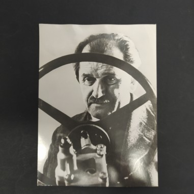 Fotografia del costruttore tedesco Ferdinand Porsche. Buono